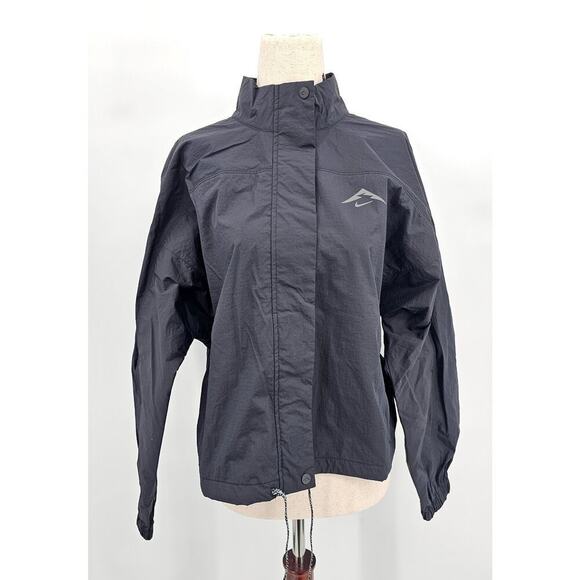 Nike Trail Women's Size XS Black Oversized Repel UV Running Jacket NWT - Picture 1 of 11